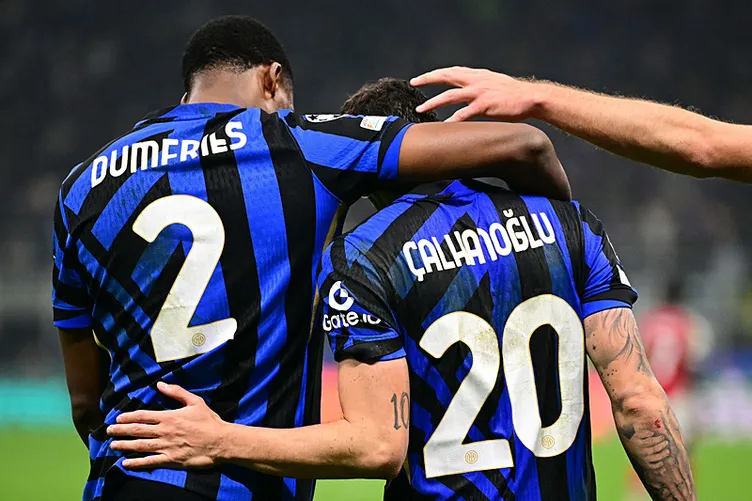 SON DAKİKA SPOR HABERİ: Hakan Çalhanoğlu’na rekor bonservis! Milli futbolcu da dünya devini istiyor...