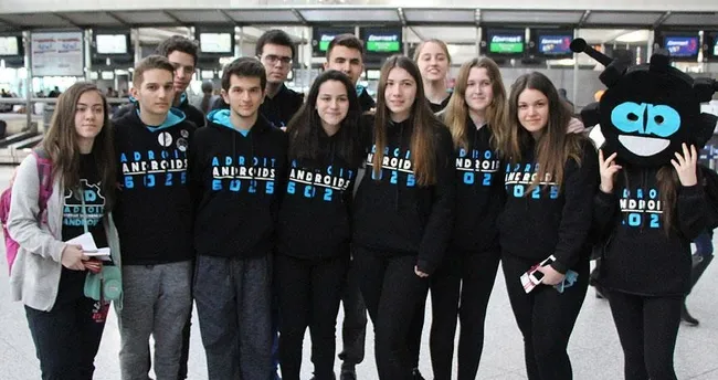 Liseli mucitler dünyaya açılıyor