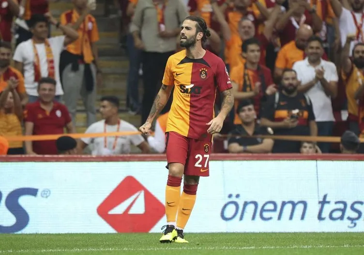 GALATASARAY HABERLERİ: Cimbom’da taşlar yerinden oynayacak! İki ayrılık, iki transfer