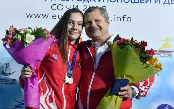 Deniz Selin Ünlüdağ eskrimde Avrupa şampiyonu oldu