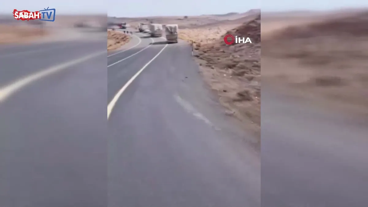 Diyarbakır’da seyir halindeki tır alev aldı videosunu izle Diyarbakır’da seyir halindeki tır alev aldı videosunu izle