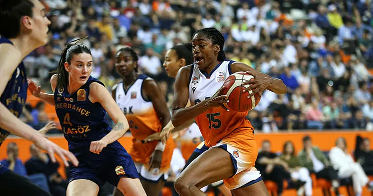 Fenerbahçe finalde avantajı kaptı!