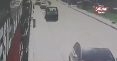 İstanbul Pendik’te çarpışan iki araç, bahçe duvarına vurarak durabildi!