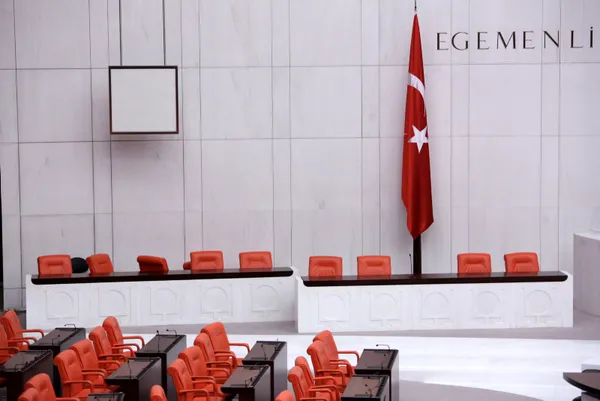Yeni anayasada flaş gelişme: Yılbaşından önce geliyor...