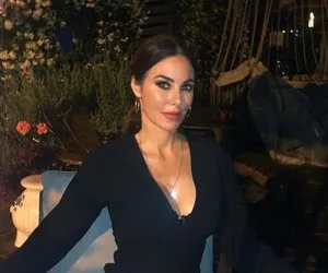 48 yaşındaki Defne Samyeli estetiksiz mi? "Hiç estetiğim yok" diyen Defne Samyeli'nin eski hali ile şaşırttı!