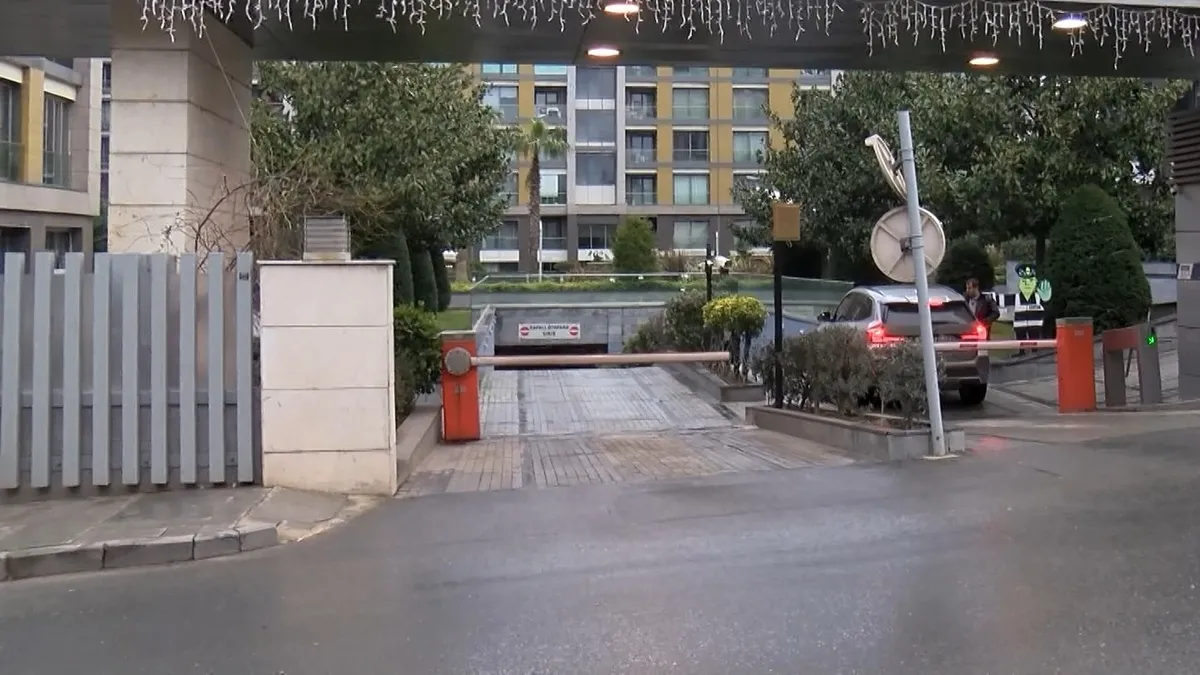 SON DAKİKA… İstanbul Bakırköy’de 30 milyon dolarlık soygun: Para dolu çuvalları aracın bagajına koymuş! SON DAKİKA… İstanbul Bakırköy’de 30 milyon dolarlık soygun: Para dolu çuvalları aracın bagajına koymuş!