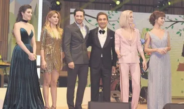 Çocuklar için sahneye çıktılar