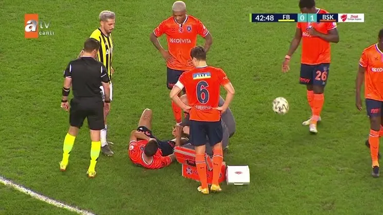 Fenerbahçe 10 kişi! Lemos kırmızı kart gördü...
