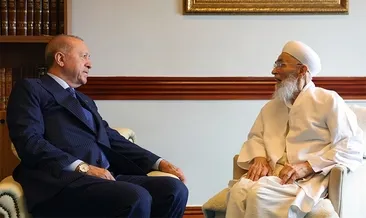 Hocasını ziyaret etti