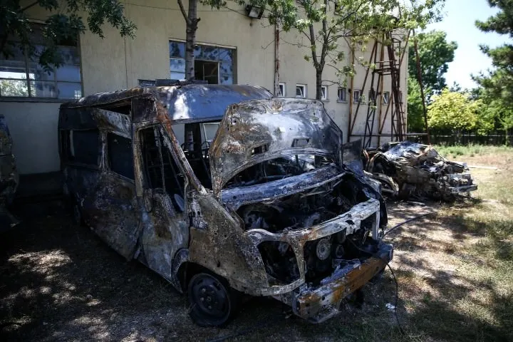 FETÖ'cü hainler 15 Temmuz gecesi polis araçlarını bu hale getirdi