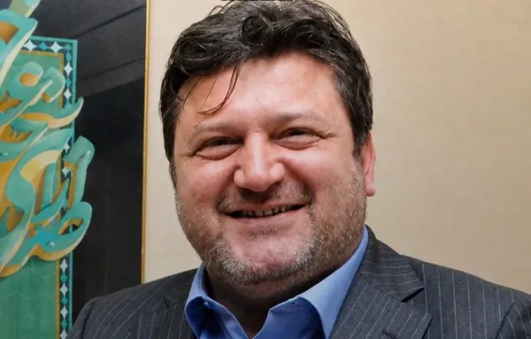bebekte-eski-bakan-mehmet-ali-yilmazin-oglunu-kursun-yagmuruna-tuttular-silahli-saldiri-1787828836012.jpg