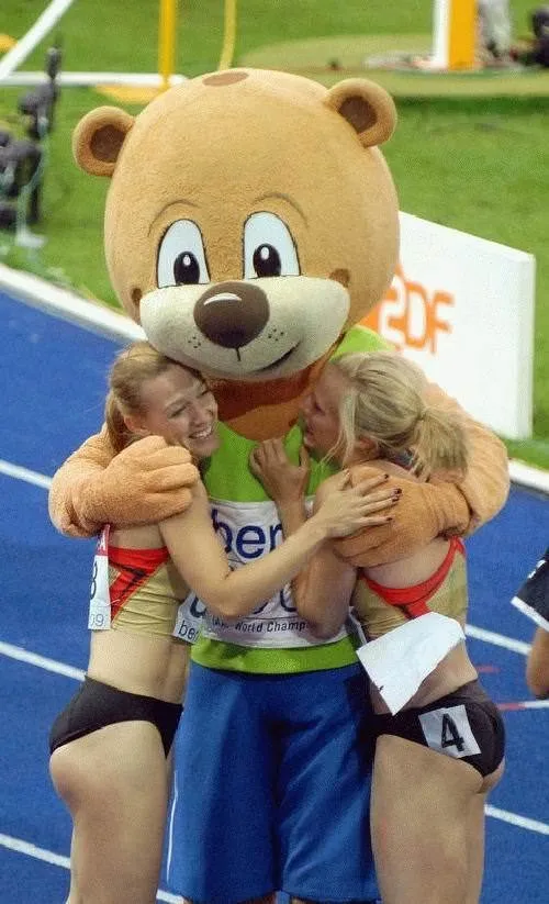 Atletizm şampiyonasından ilginç kareler