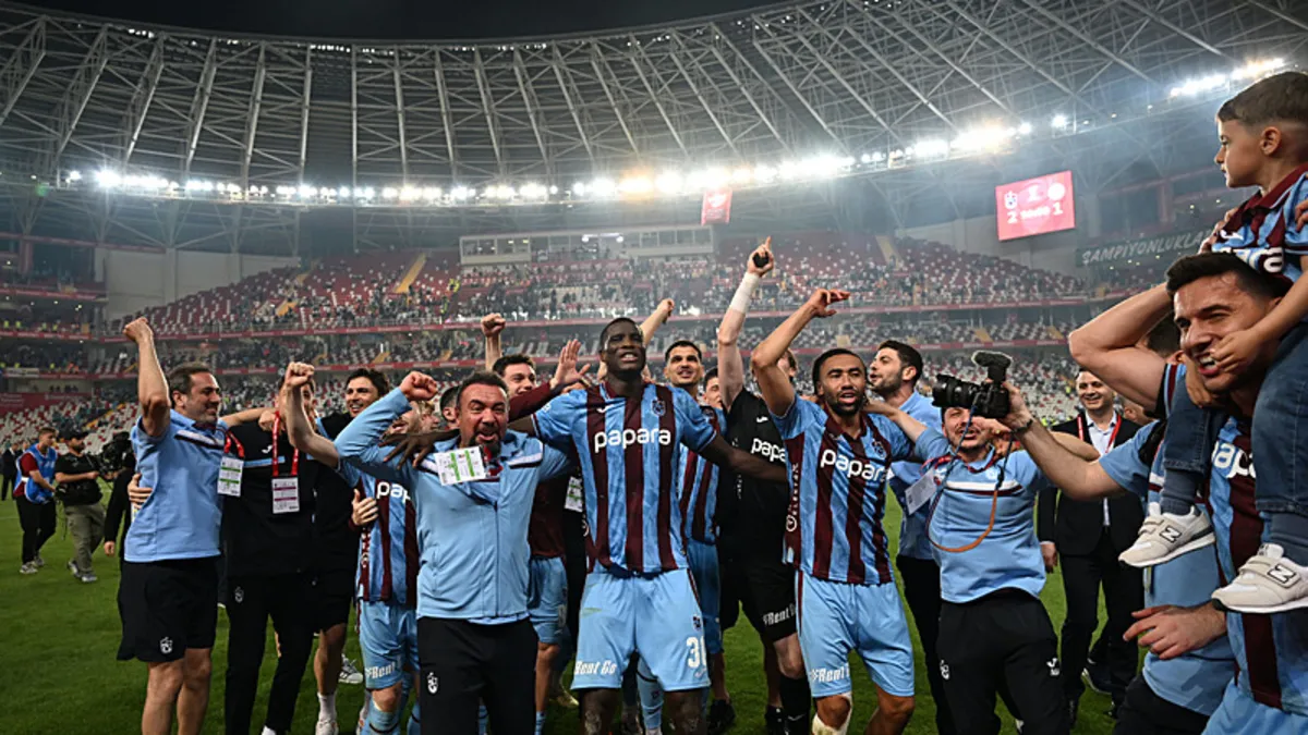 Trabzonspor’dan Türkiye Kupası’nda 10. şampiyonluk! Trabzonspor’dan Türkiye Kupası’nda 10. şampiyonluk!