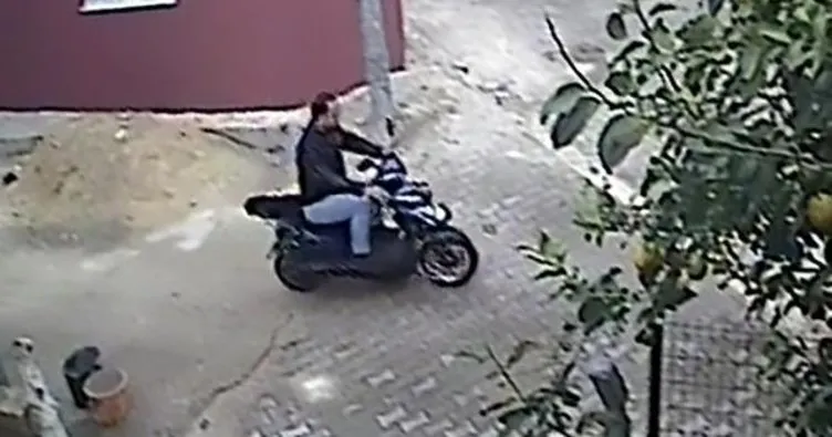 Adana’da test bahanesiyle iki motosikleti çaldı