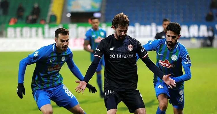 Çaykur Rizespor 4 maç aradan sonra kazandı! Antalyaspor galibiyete hasret kaldı...