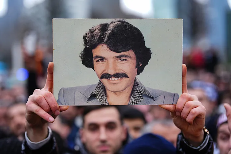 Ferdi Tayfur’un eski eşi Necla Nazır’ın büyük suçu: Baba ile kızı arasına girmeye çalışmak düpedüz riyadır!