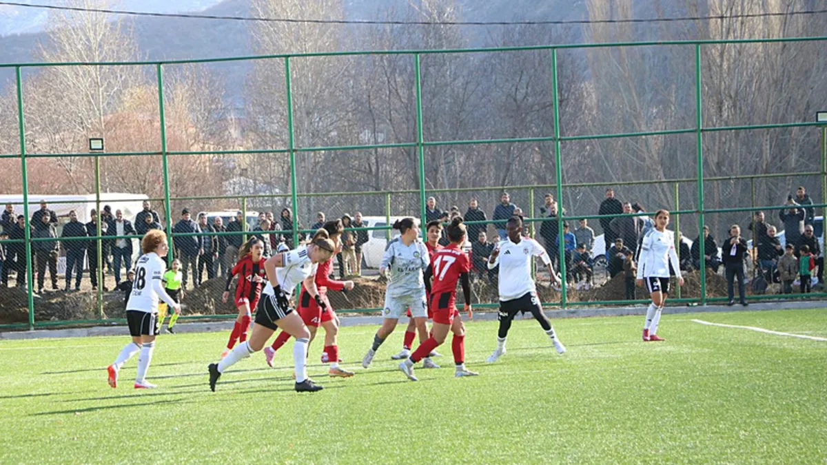 Yüksekova Spor Kulübü, Beşiktaş’ı tek golle geçti! Yüksekova Spor Kulübü, Beşiktaş’ı tek golle geçti!