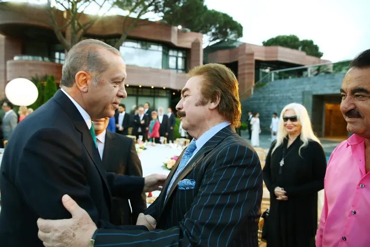 Sanat ve spor camiası Cumhurbaşkanı Recep Tayyip Erdoğan ile eşi Emine Erdoğan’ın iftar davetinde buluştu