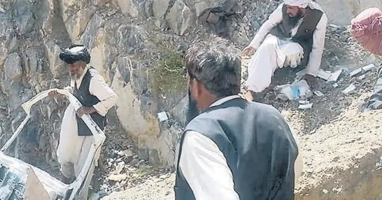 Otobüs vadiye uçtu: 18 ölü