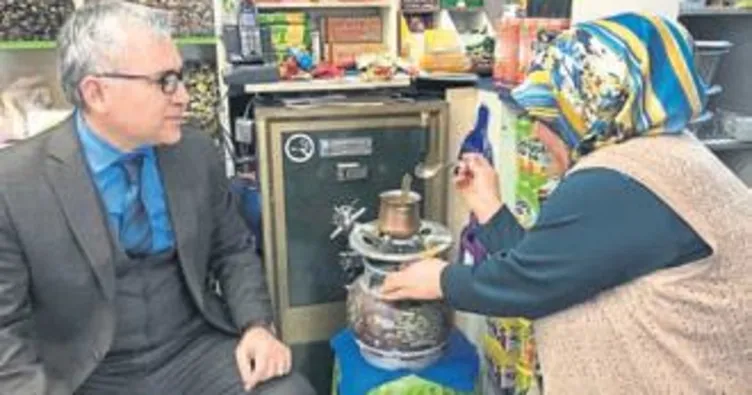 Valiye kahve ikramı