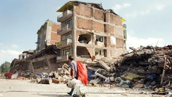 17 Ağustos 1999 depremi büyüklüğü ve ölü sayısı: 17 Ağustos Gölcük depremi kaç şiddetindeydi, kaç kişi öldü, kaç saniye sürdü?