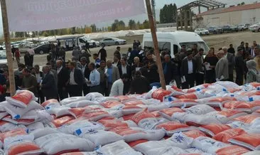 Muş'ta 320 çiftçiye 645 ton buğday tohumu dağıtıldı #mus
