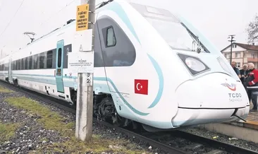 Milli elektrikli tren seti raylarda