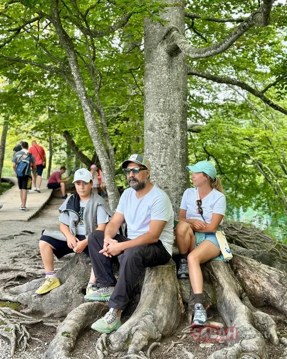 Can Borcu’nun Mehmet’i Bülent İnal’ın oğlu Çınar koca delikanlı oldu! Babası gibi karizmatik