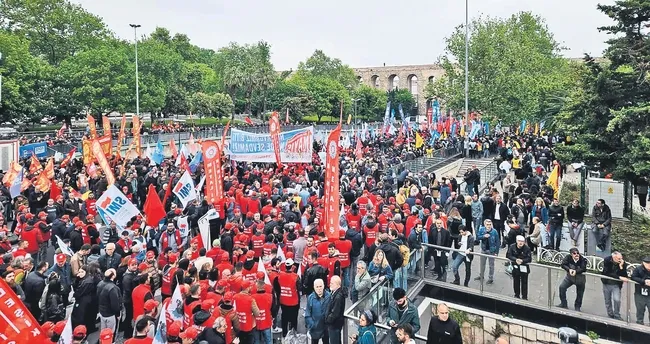 Üye aidatıyla saltanat yaşıyorlar!