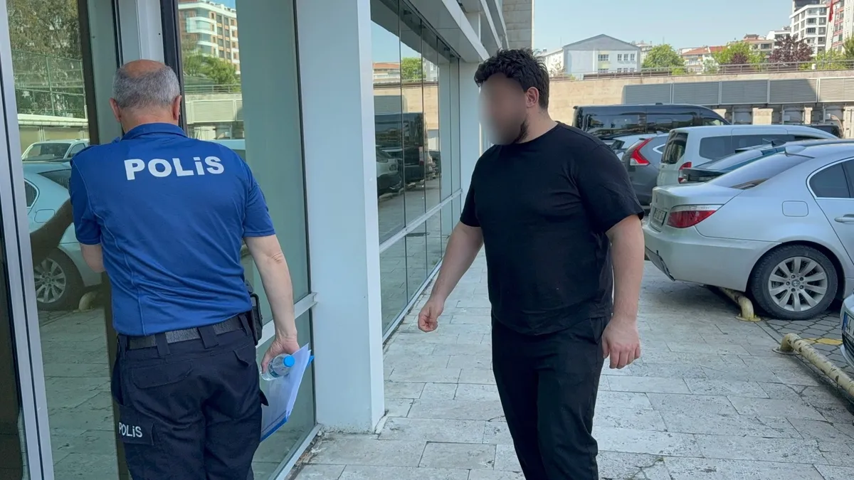 Samsun’da yakalandı: Lise öğrencisini tehdit ve darp etmişti! Samsun’da yakalandı: Lise öğrencisini tehdit ve darp etmişti!