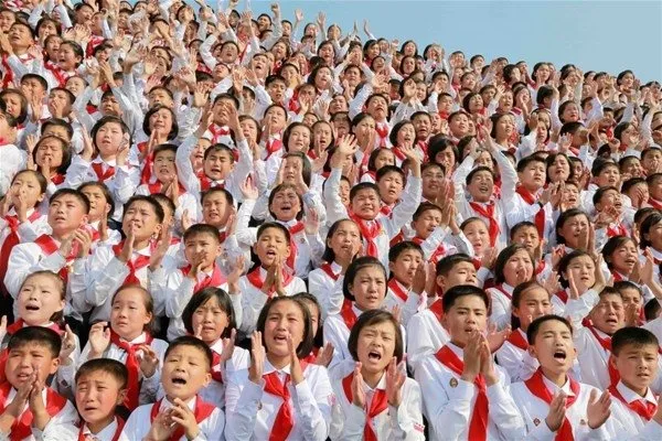 Kuzey Kore’de çocuk olmak