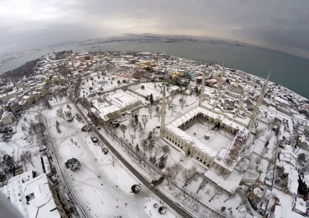 Beyaz İstanbul havadan böyle görüntülendi