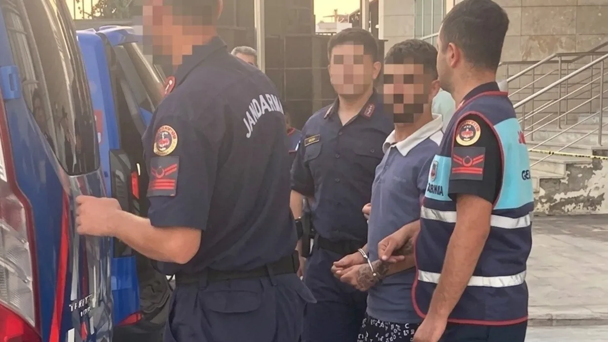 Mersin’deki kasklı saldırı olayı çözüldü: 3 şüpheli tutuklandı Mersin’deki kasklı saldırı olayı çözüldü: 3 şüpheli tutuklandı
