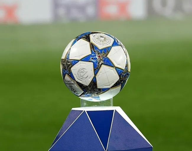 son-dakika-fenerbahcenin-sampiyonlar-ligi-play-off-turundaki-rakibi-belli-oldu-iste-mac-tarihleri-1785753371034.jpg