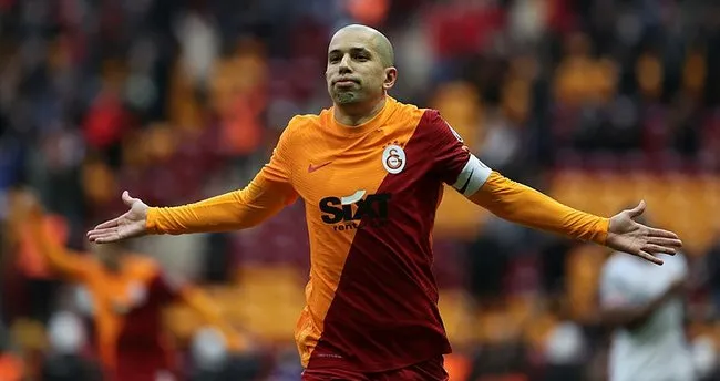 Galatasaray'a Sofiane Feghouli'den kötü haber! Milli takım kampında...