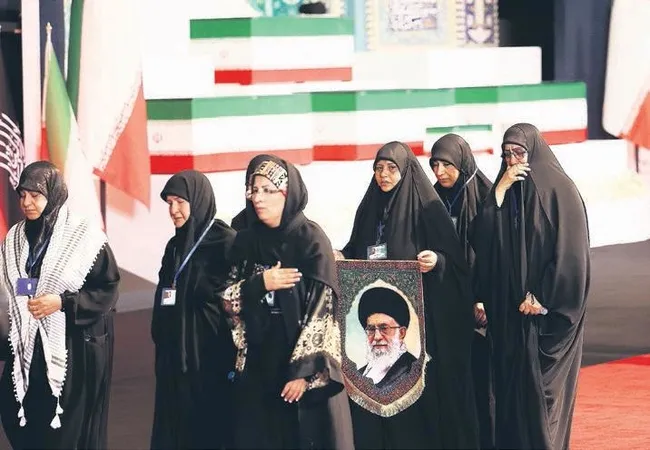 hamaney-icin-yuzyilin-vedasi-1783116832786.jpeg
