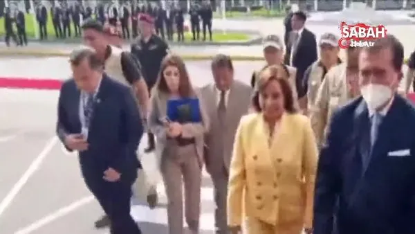 Peru’da Pedro Castillo’nun görevden alınması sonrası ülkenin yeni başkanı Dina Boluarte yemin ederek göreve başladı | Video