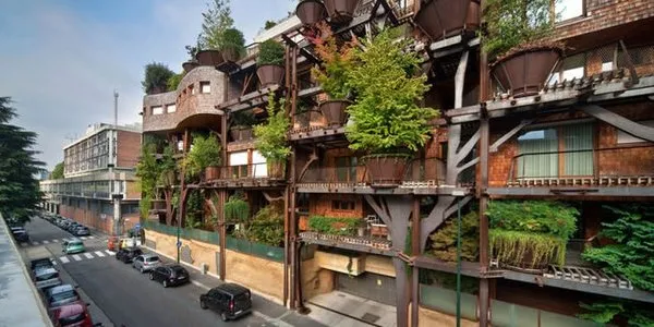 Şehrin ortasında 'ağaç apartman'