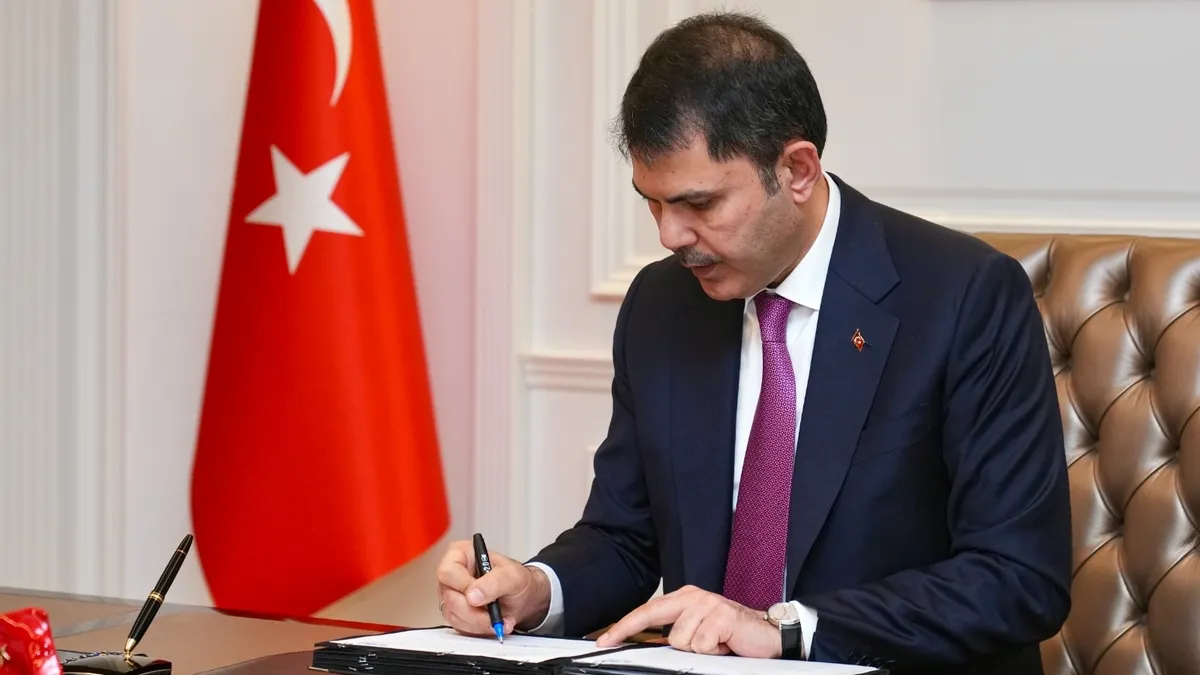 Bakan Kurum Türkiye’nin uydu kenti İndere’nin esnaflarını paylaştı Bakan Kurum Türkiye’nin uydu kenti İndere’nin esnaflarını paylaştı