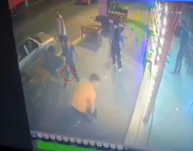 Antalya’da Pastacılar Odası Başkanı Kerim Üre dehşet saçtı: Personeli Elif Kılıç ile arkadaşı Hasan Fırat’ı öldürdü! Cinayet anı kameraya yansıdı