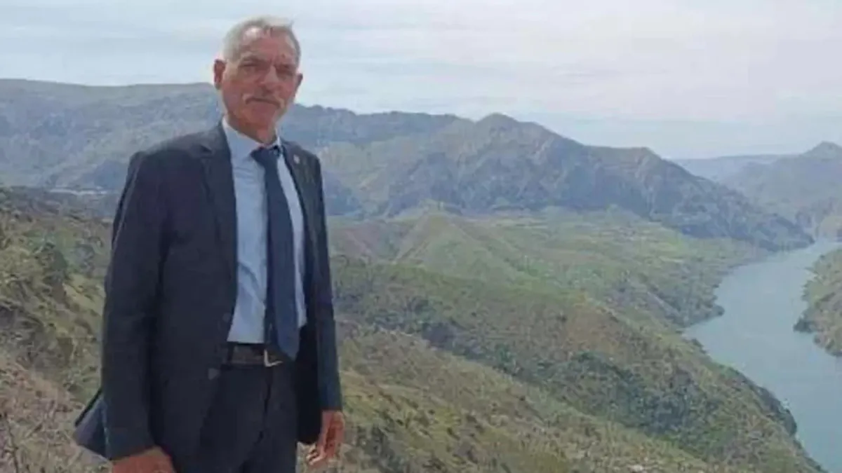 CHP’li başkan ve oğlu uyuşturucu ekerken fotokapana yakalandı