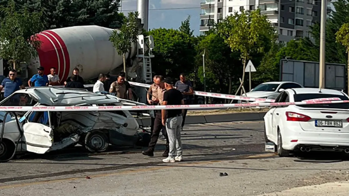 Ankara’da iki otomobil çarpıştı: 1 ölü, 2 yaralı! Ankara’da iki otomobil çarpıştı: 1 ölü, 2 yaralı!