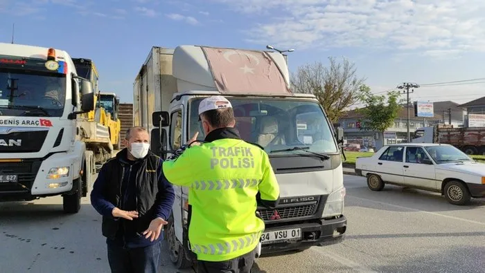 Kamyonette Bulunan Yipranmis Turk Bayragi Icin Ceza Kesildi Son Dakika Haberler