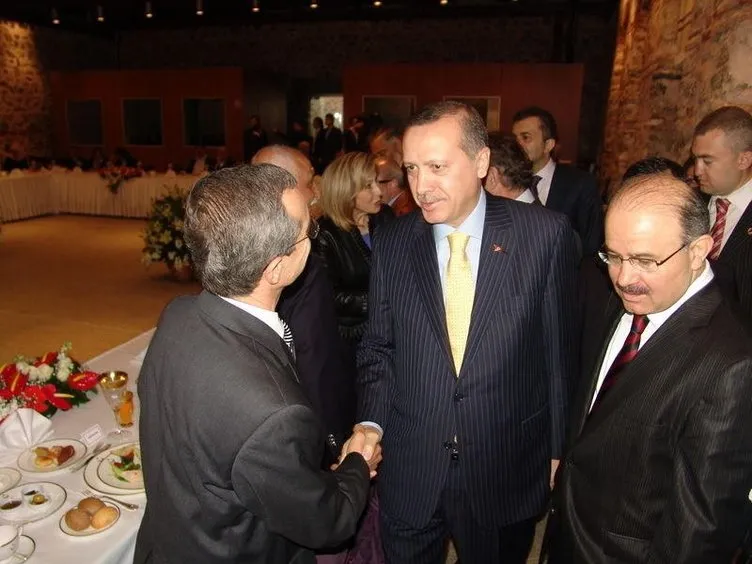 Erdoğan edebiyatçılarla buluştu
