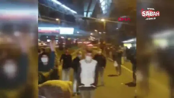 İstanbul'da İETT durağında yolculardan yetersiz otobüs isyanı