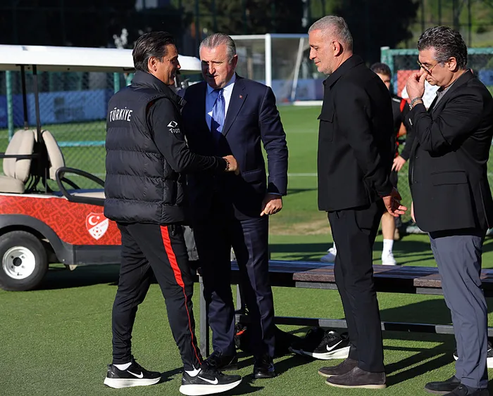 a-milli-futbol-takiminda-dunya-kupasi-hazirliklari-devam-etti-1780075269502.jpeg