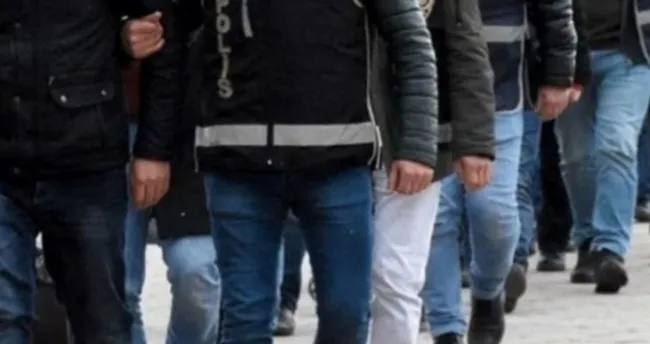 İzmir’de dev FETÖ operasyonu: 110 gözaltı kararı İzmir’de dev FETÖ operasyonu: 110 gözaltı kararı