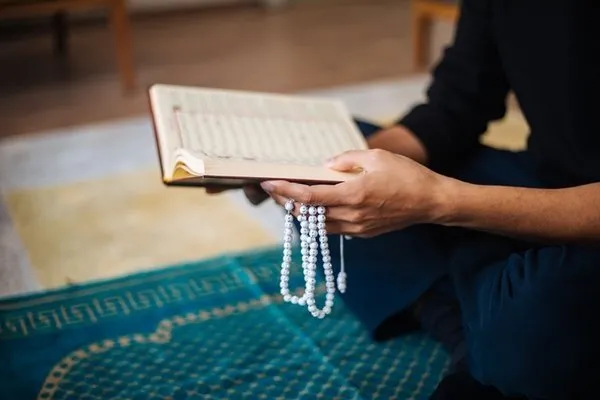 KARINCA DUASI OKUNUŞU, Rızık, Karınca Bereket Duası Arapça Yazılışı, Türkçe Anlamı, Tefsiri ve Meali