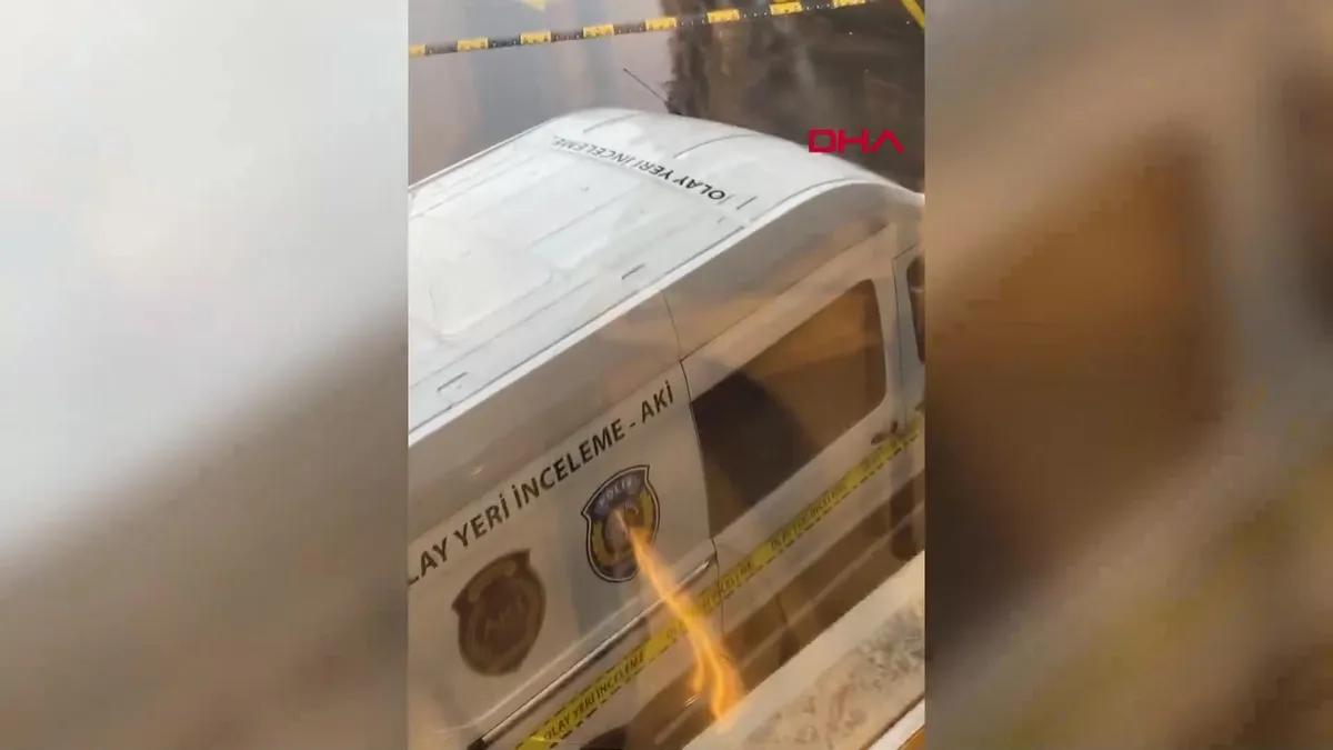 İstanbul’da da siteye bırakılan kargo paketi patladı: 2 yaralı | Video videosunu izle İstanbul’da da siteye bırakılan kargo paketi patladı: 2 yaralı | Video videosunu izle