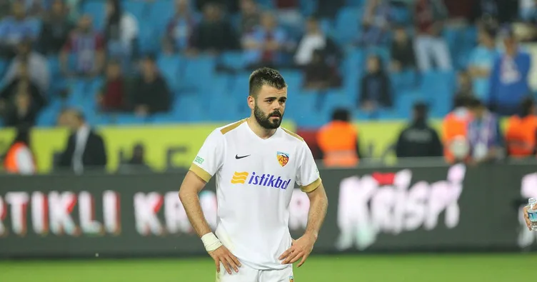 Hasan Hüseyin Acar’ın yıldızı parlıyor